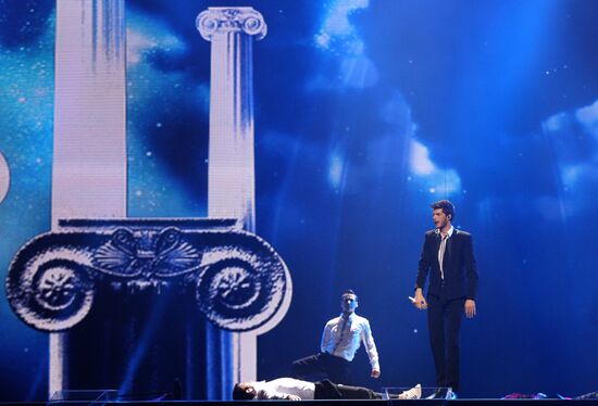 Lucas Yrorkas, Stereo Mike