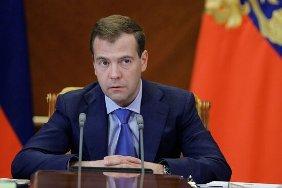 Dmitry Medvedev chairs meeting on defence industry complex