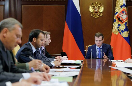 Dmitry Medvedev chairs meeting on defence industry complex