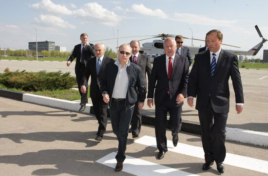 Vladimir Putin visits Tolyatti