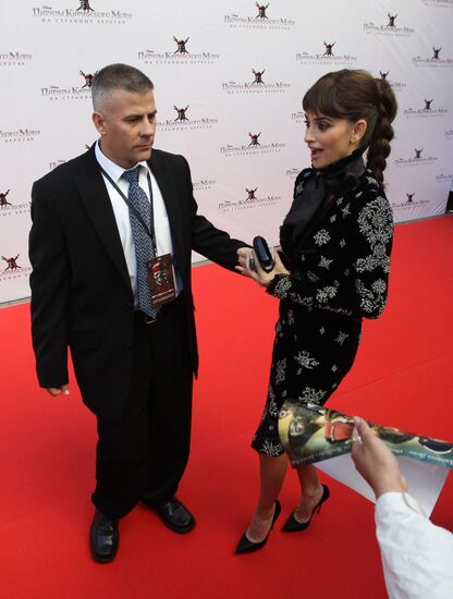 'Pirates of the Caribbean: On Stranger Tides' premiers in Moscow