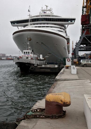 The Diamond princess, an oceanic superliner