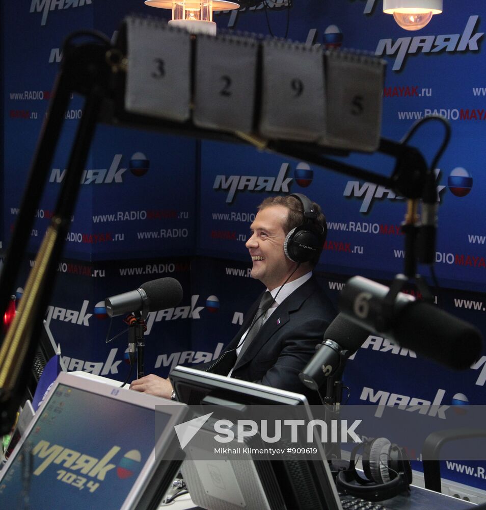Dmitry Medvedev visits Rossiya Channel headquarters