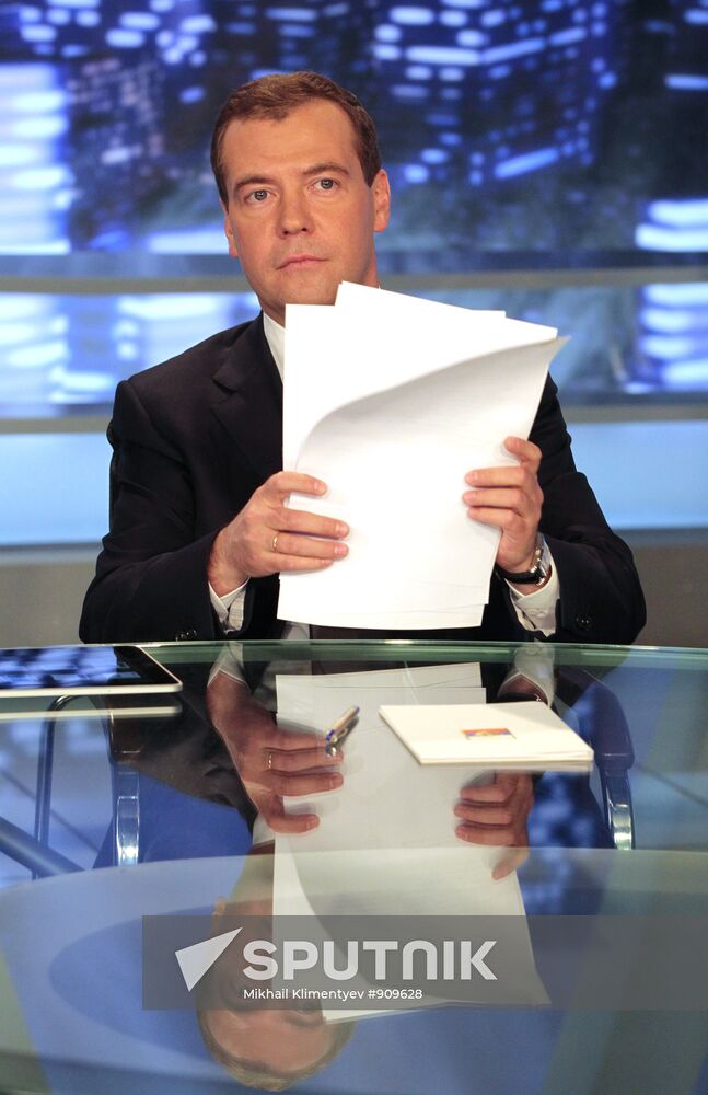 Dmitry Medvedev visits VGTRK headquarters
