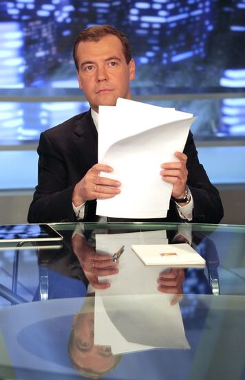 Dmitry Medvedev visits VGTRK headquarters