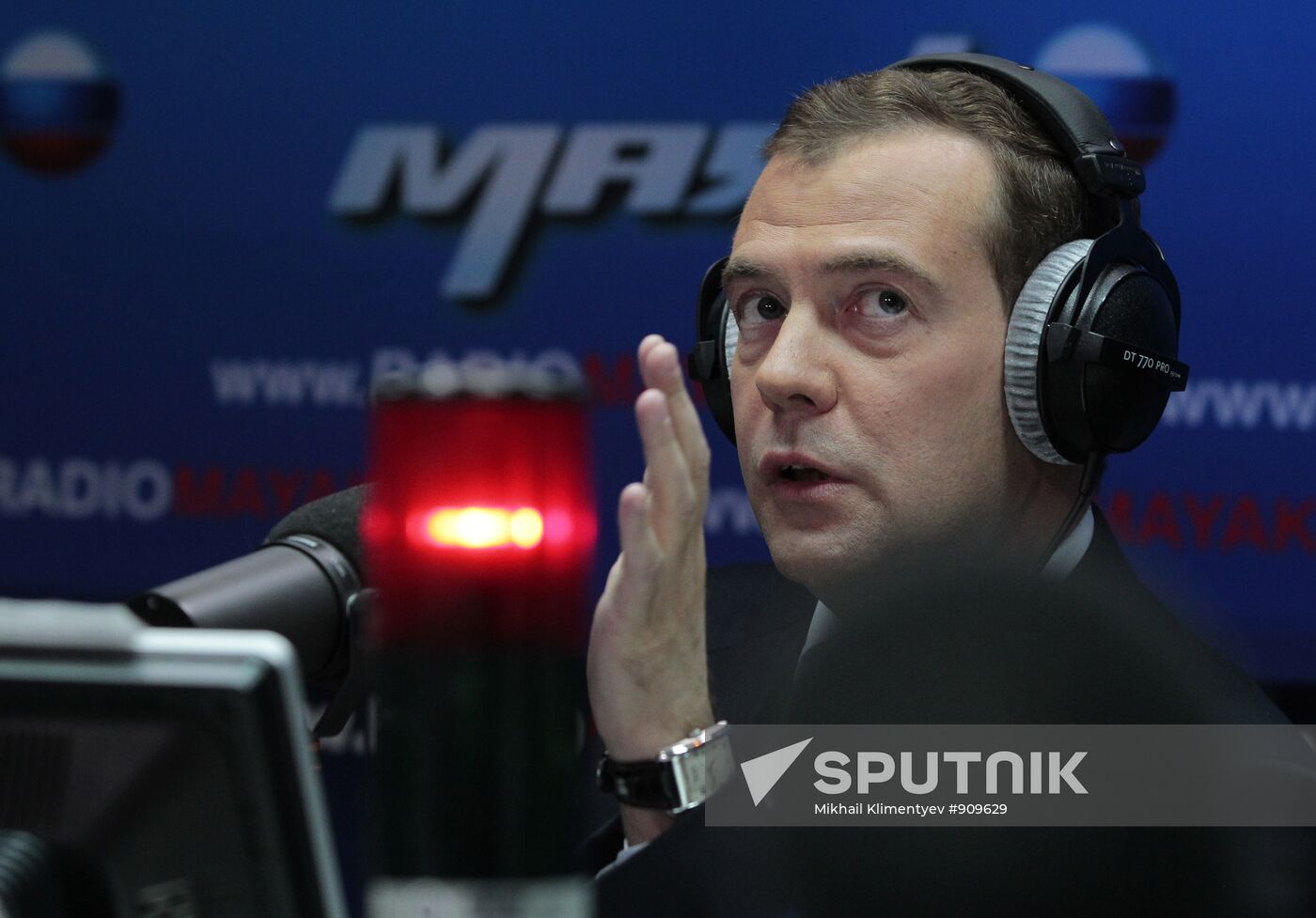 Dmitry Medvedev visits Rossiya Channel headquarters