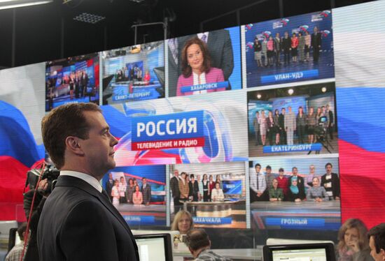 Dmitry Medvedev visits Rossiya Channel headquarters