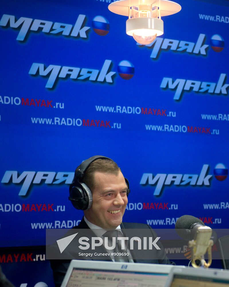Dmitry Medvedev visits VGTRK headquarters