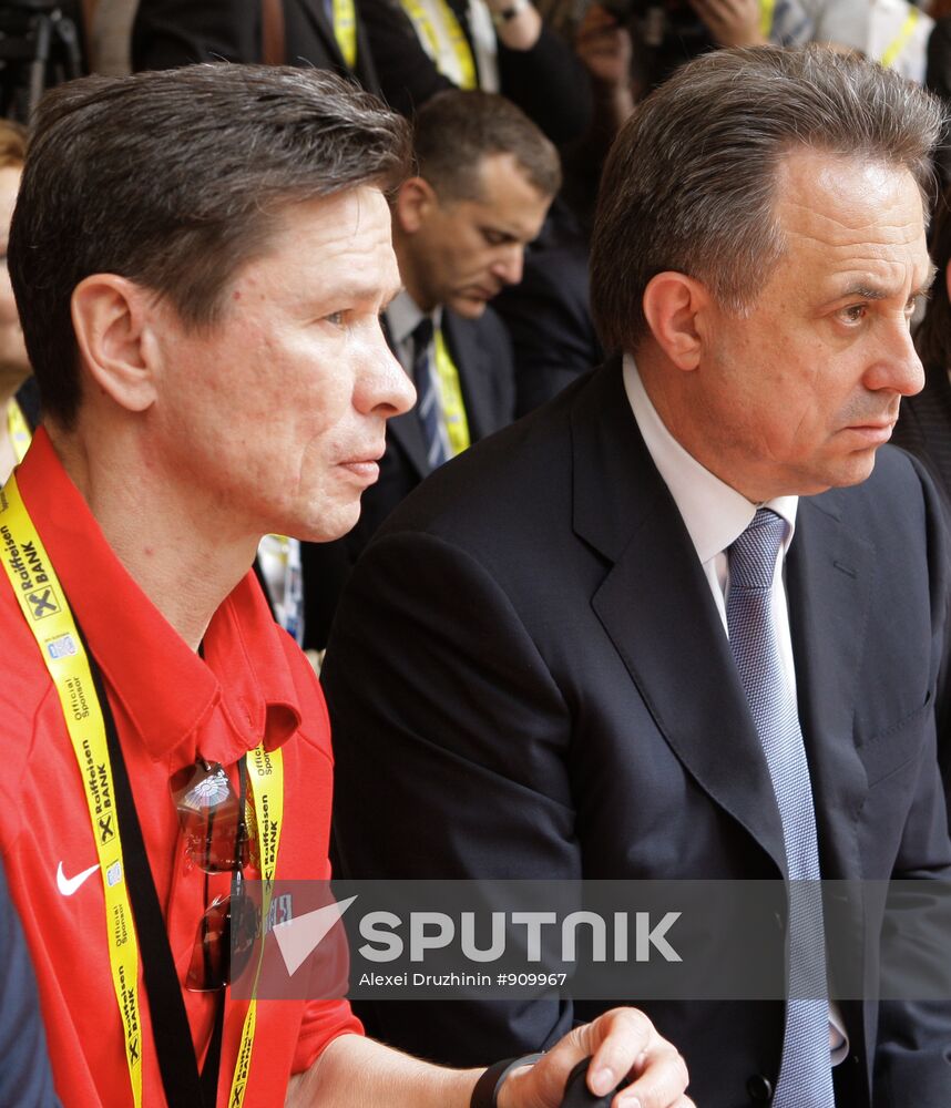 Vyacheslav Bykov, Vitaly Mutko