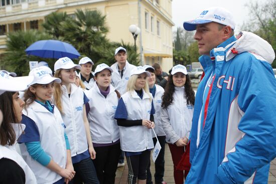 Dmitry Chernyshenko attends 1,000 mass race