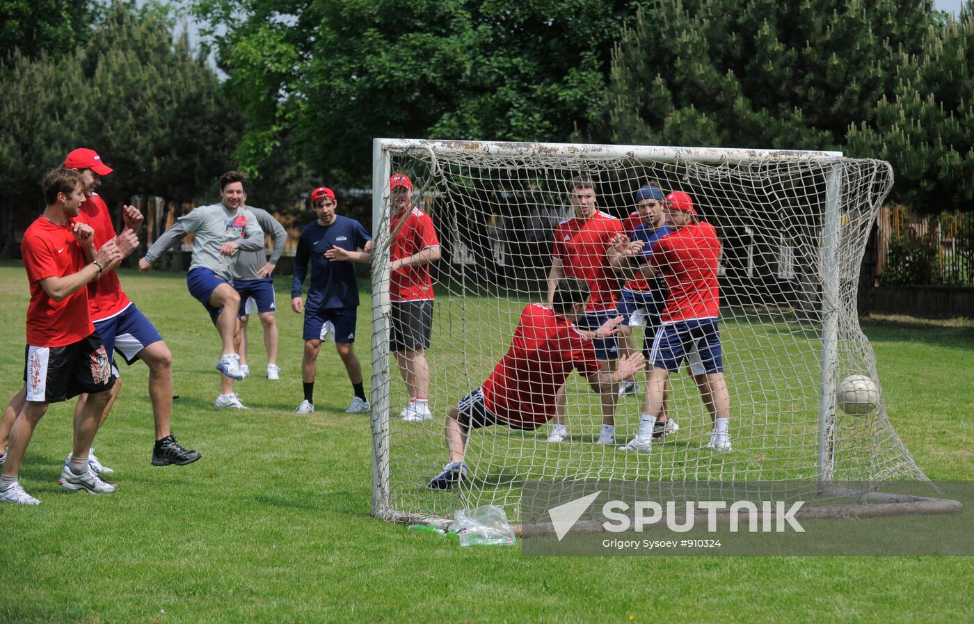 Russian hockey team holds training session