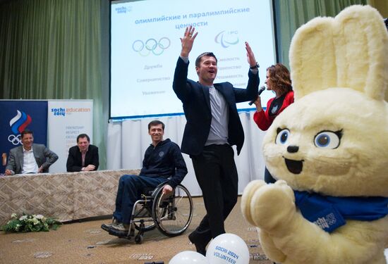 Alexei Nemov, Maria Kiselyva and Alexander Zhukov