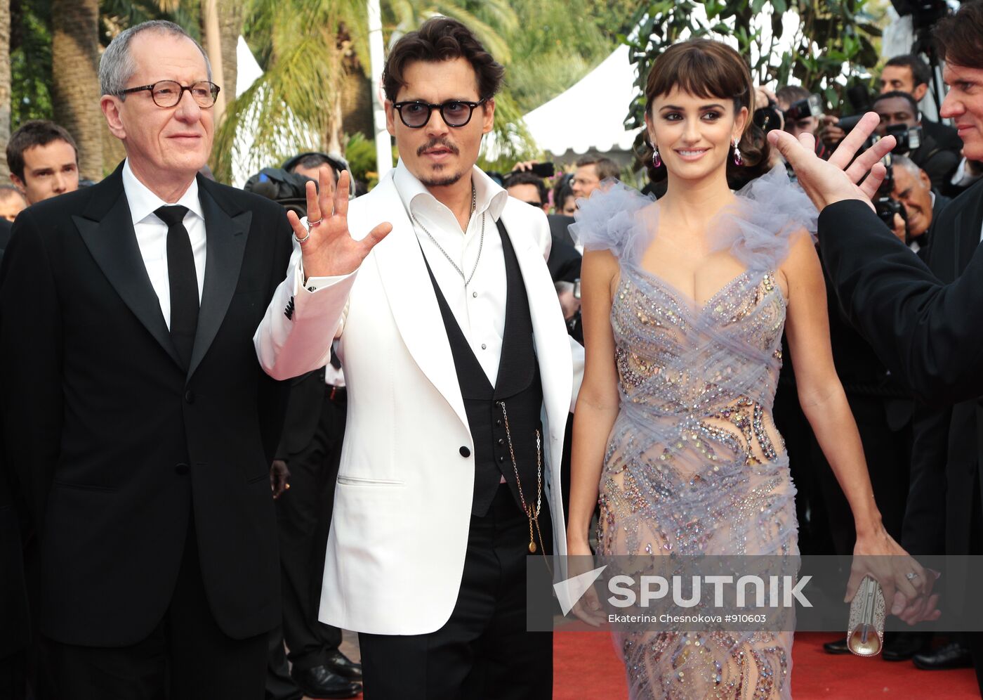 Geoffrey Rush, Johnny Depp and Penelope Cruz