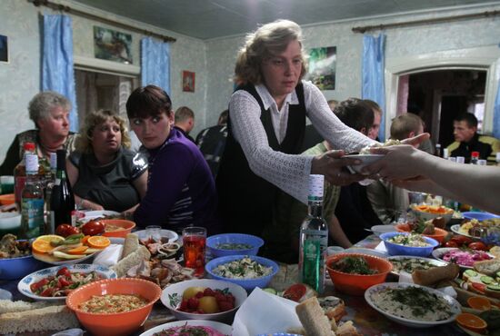 Seeing resident of Grinevich Tarski in Omsk region off to army
