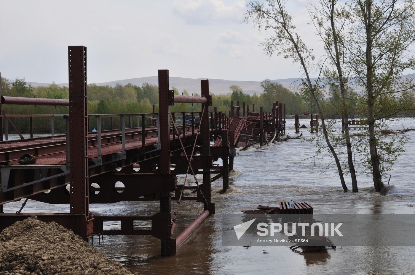 Railroad bridge under construction in Khakassia damaged