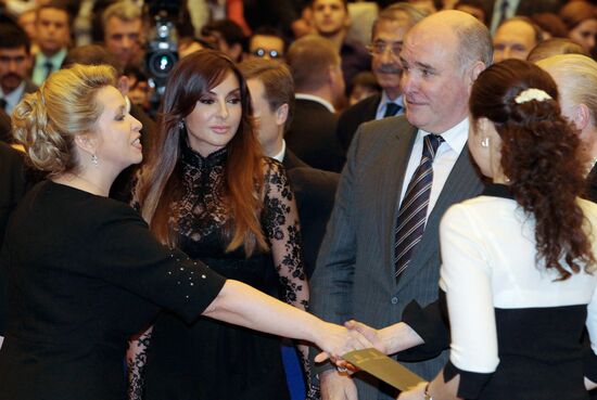 Medvedeva, Aliyeva at Azerbaijan Night in the Kremlin