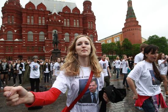 Youth stage Dance Like Medvedev flashmob in Moscow
