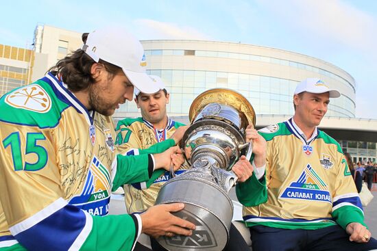 Alexander Svitov, Alexander Radulov and Viktor Kozlov