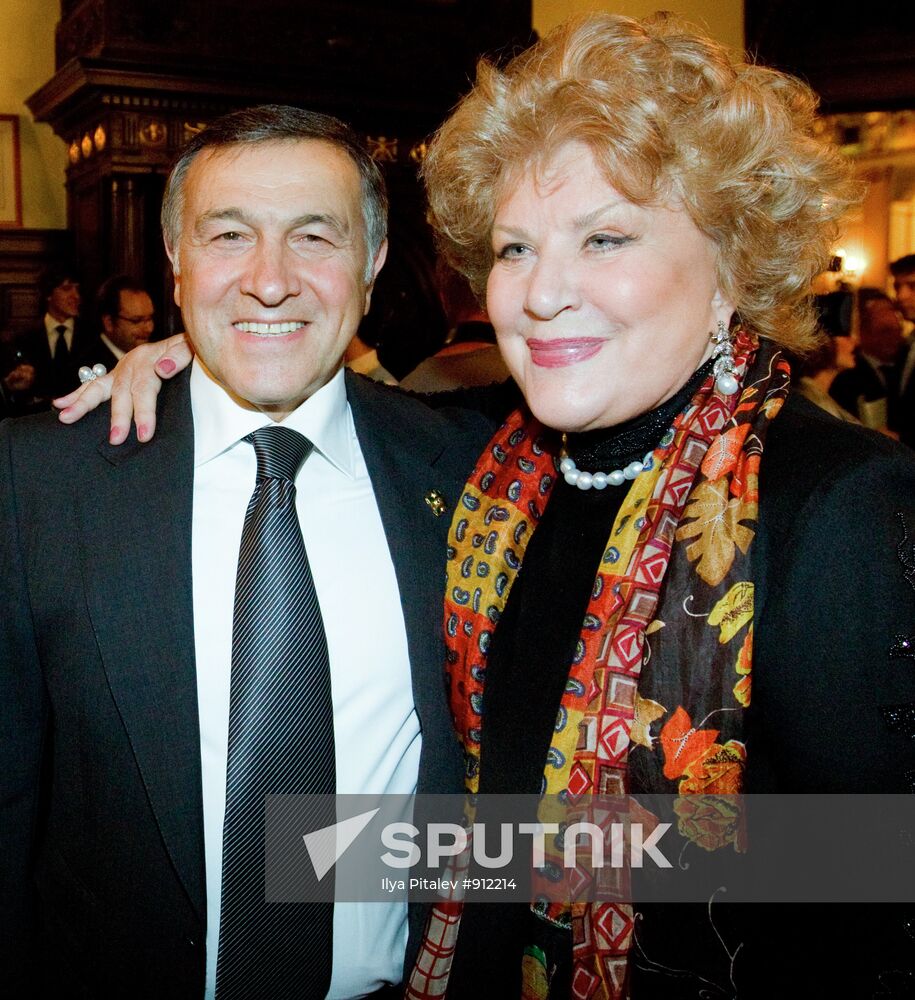 Aras Agalarov, Yelena Obraztsova