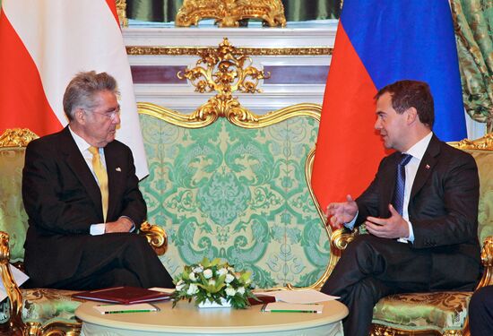 Dmitry Medvedev meets with Heinz Fischer