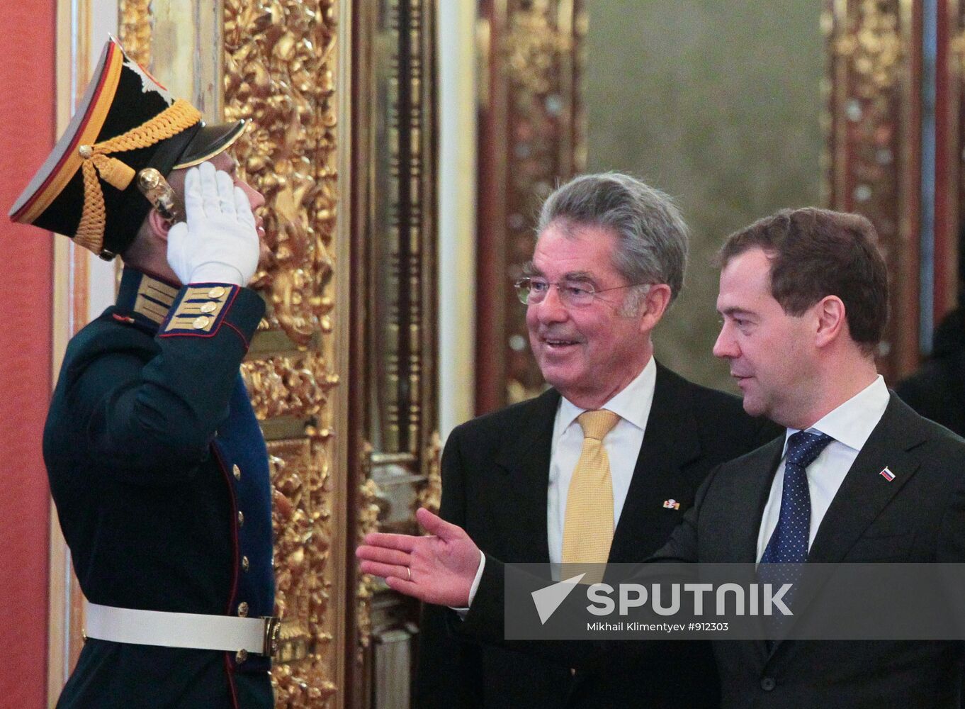 Dmitry Medvedev meets with Heinz Fischer