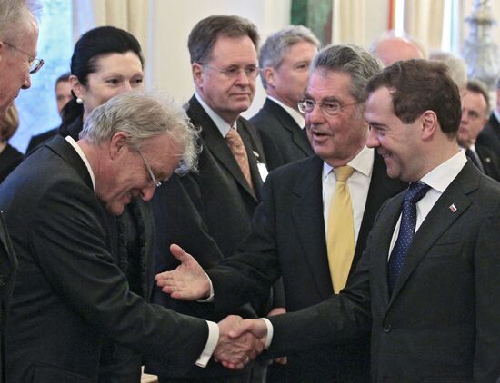 Dmitry Medvedev meets with Heinz Fischer