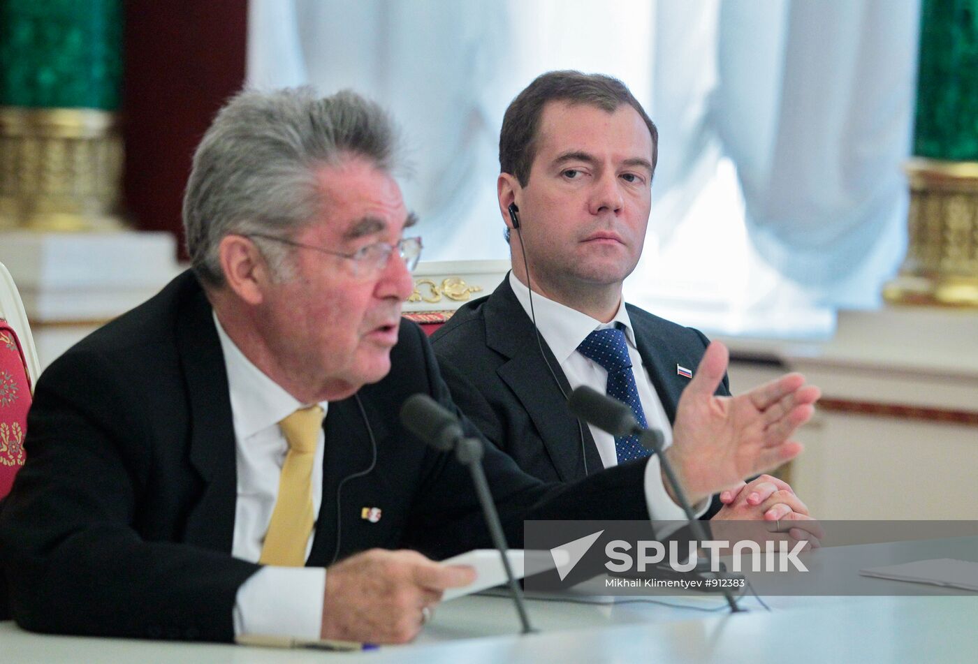 Dmitry Medvedev meets with Heinz Fischer