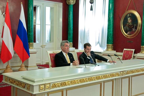 Dmitry Medvedev meets with Heinz Fischer