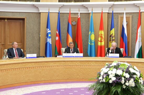 Vladimir Putin visits Minsk