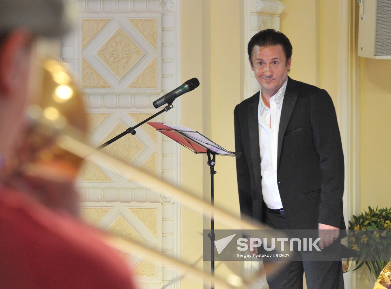 Oleg Menshikov