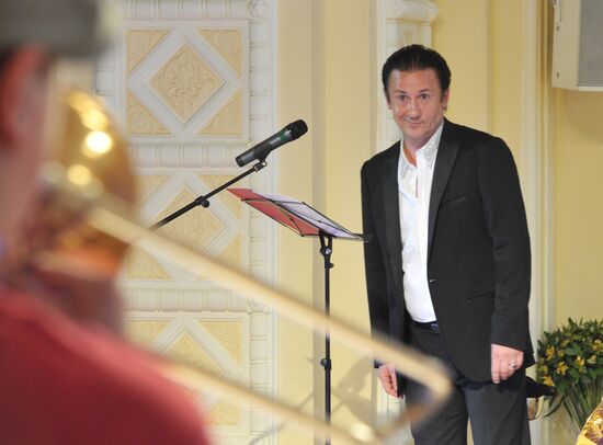 Oleg Menshikov