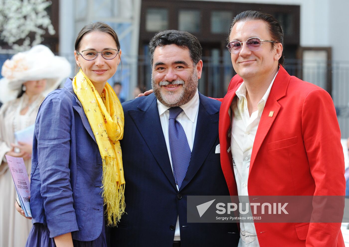 Mikhail Kusnirovich, Oleg Menshikov and his wife, Anastasia