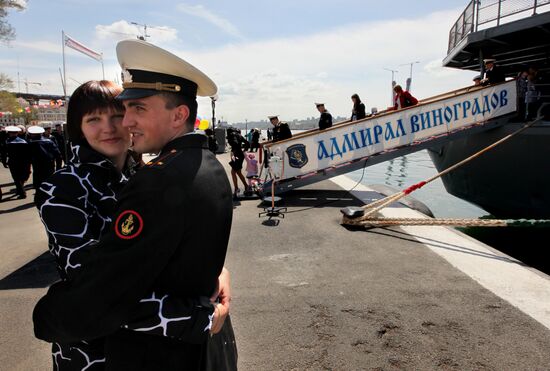 Pacific Fleet ships return from voyage