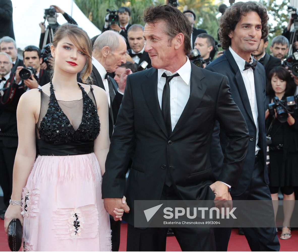 Ewe Henson and Sean Penn and Liron Levo