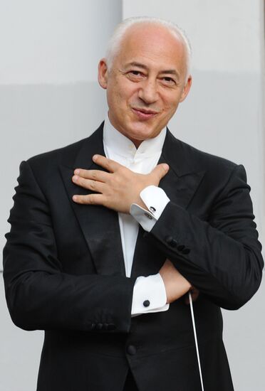 Concert of Vladimir Spivakov at Kievsky railway station