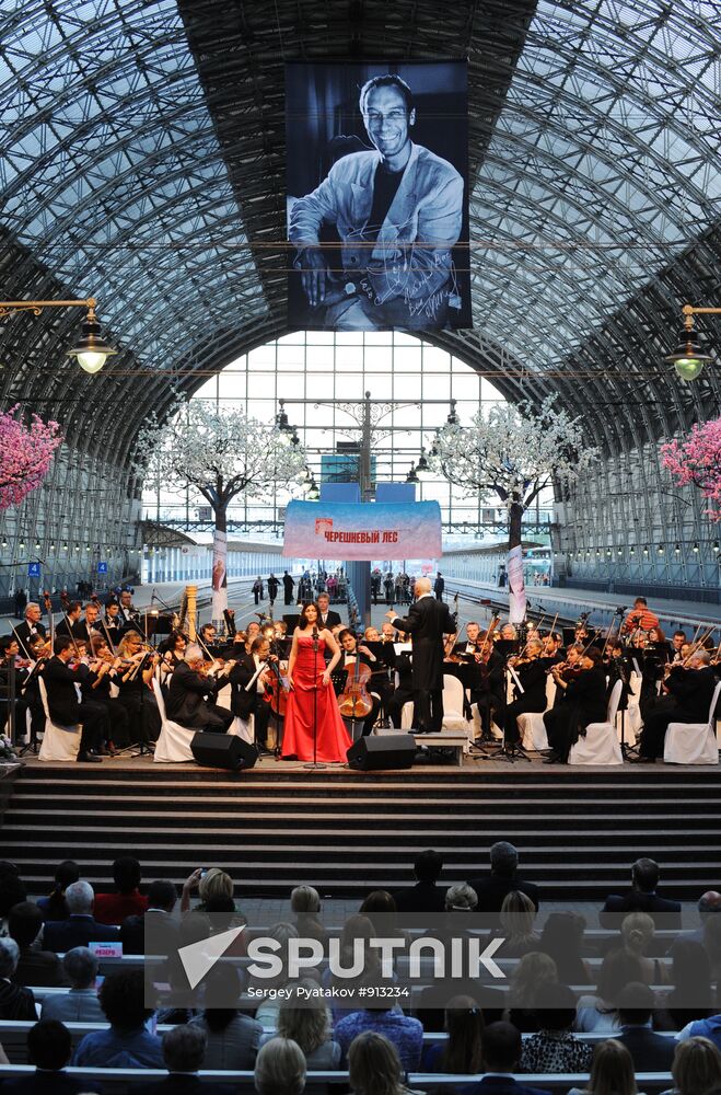 Vladimir Spivakov and Oksana Volkova
