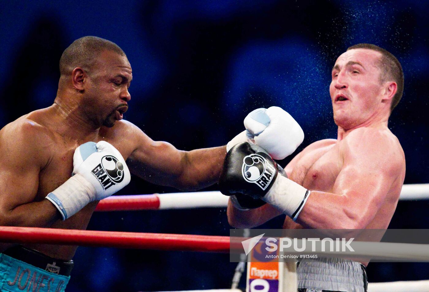 Boxing. Bout between Denis Lebedev - Roy Jones Jr.