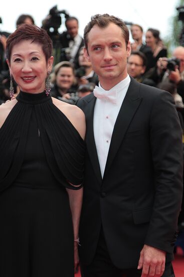Jude Law and Nansun Shi