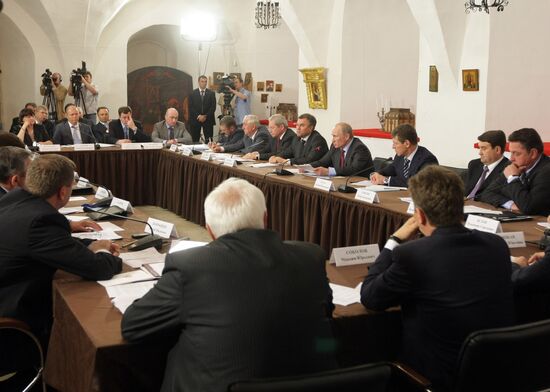 Vladimir Putin holds a meeting in Pskov