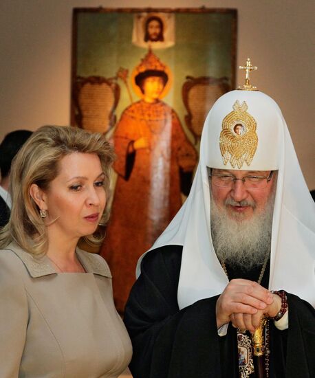 Svetlana Medvedev, Patriarch Kirill at "Holy Rus" exhibition