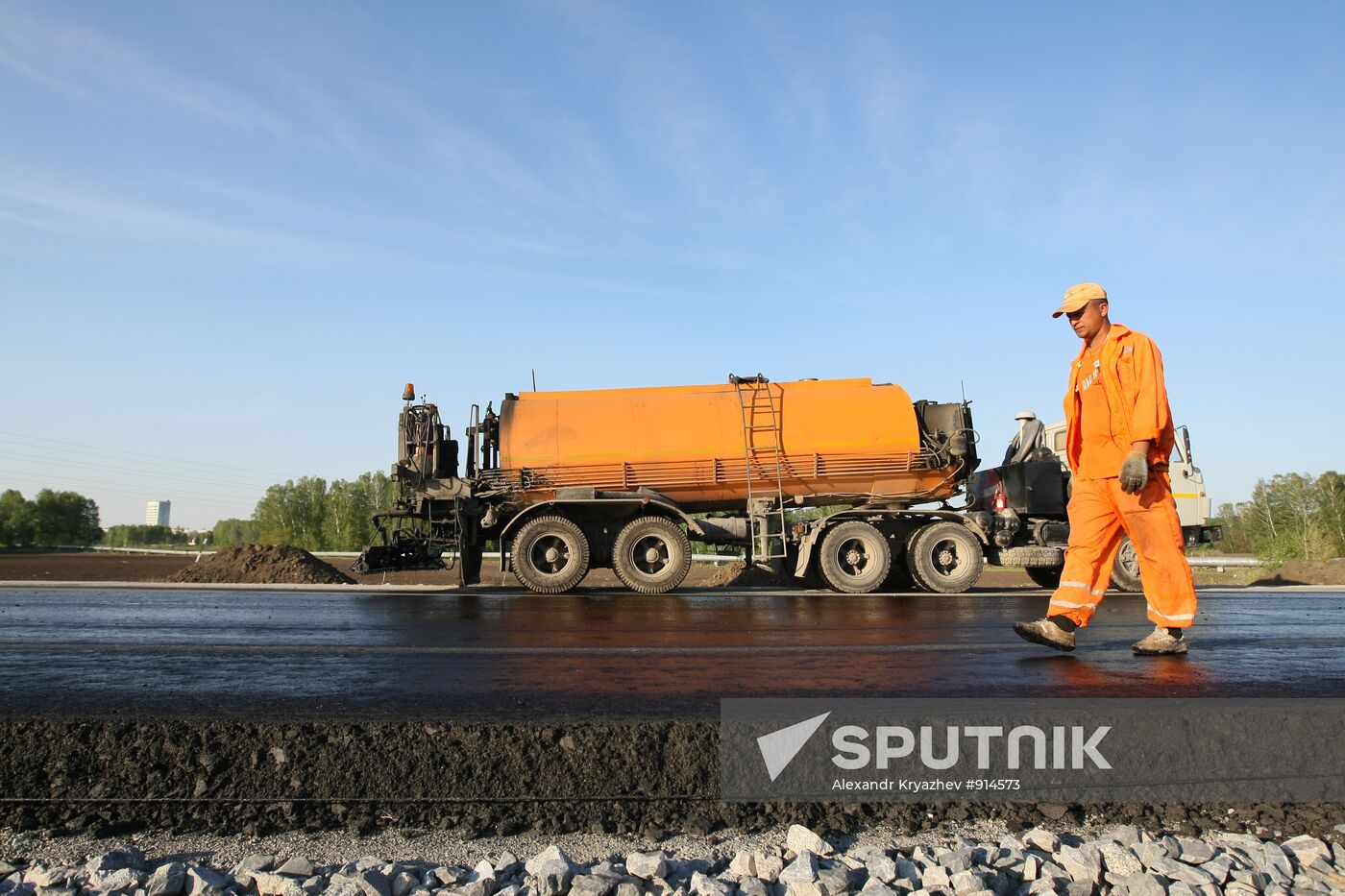 Sovetskoye highway reconstruction in Novosibirsk