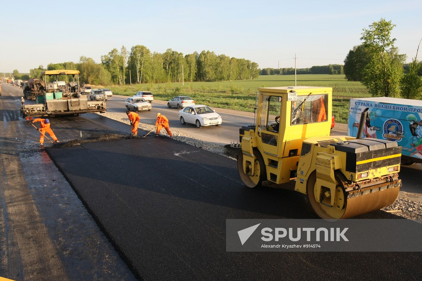 Sovetskoye highway reconstruction in Novosibirsk