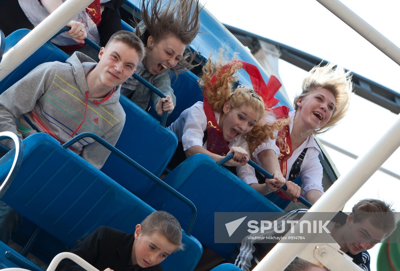 Russian schools celebrate "The Year’s Final Bell"
