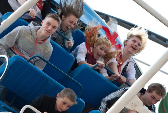 Russian schools celebrate "The Year’s Final Bell"