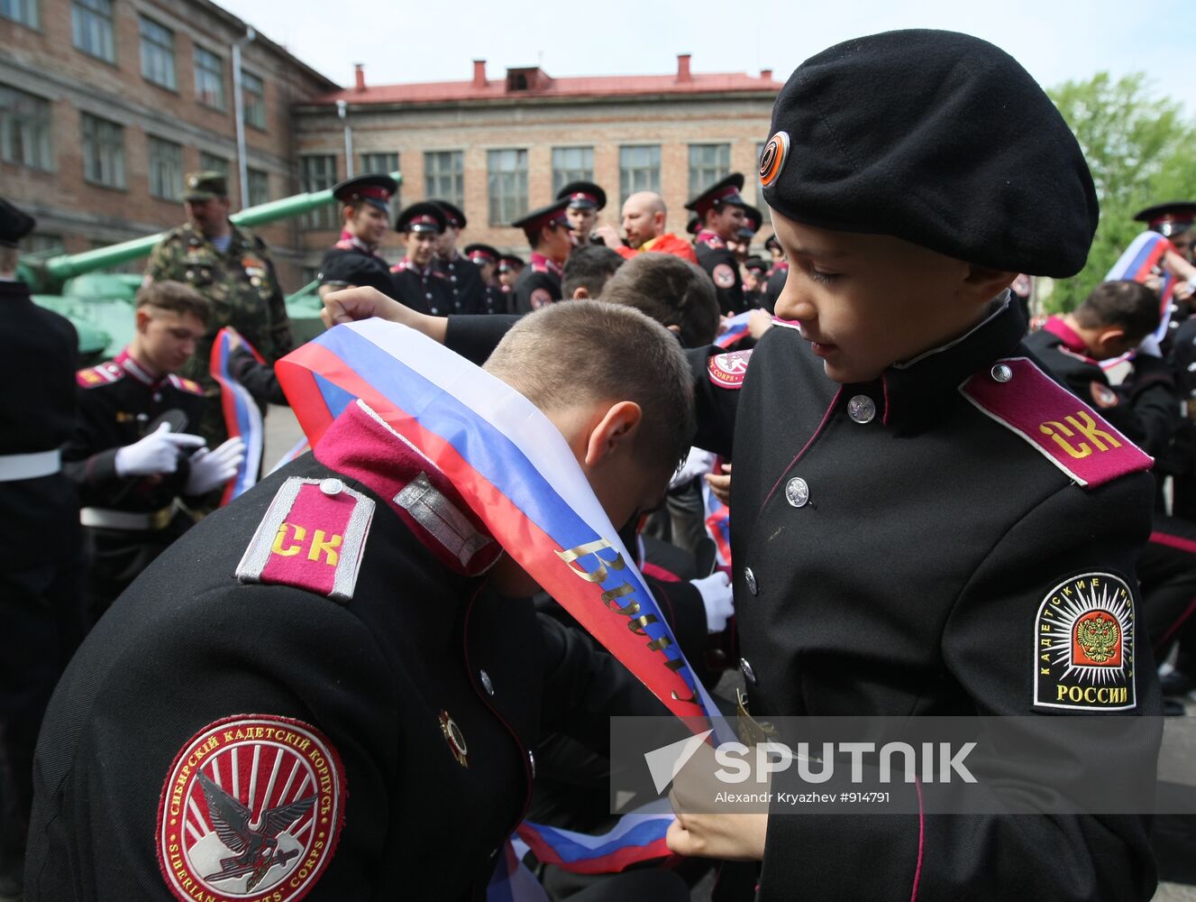 Russian schools celebrate "The Year’s Final Bell"