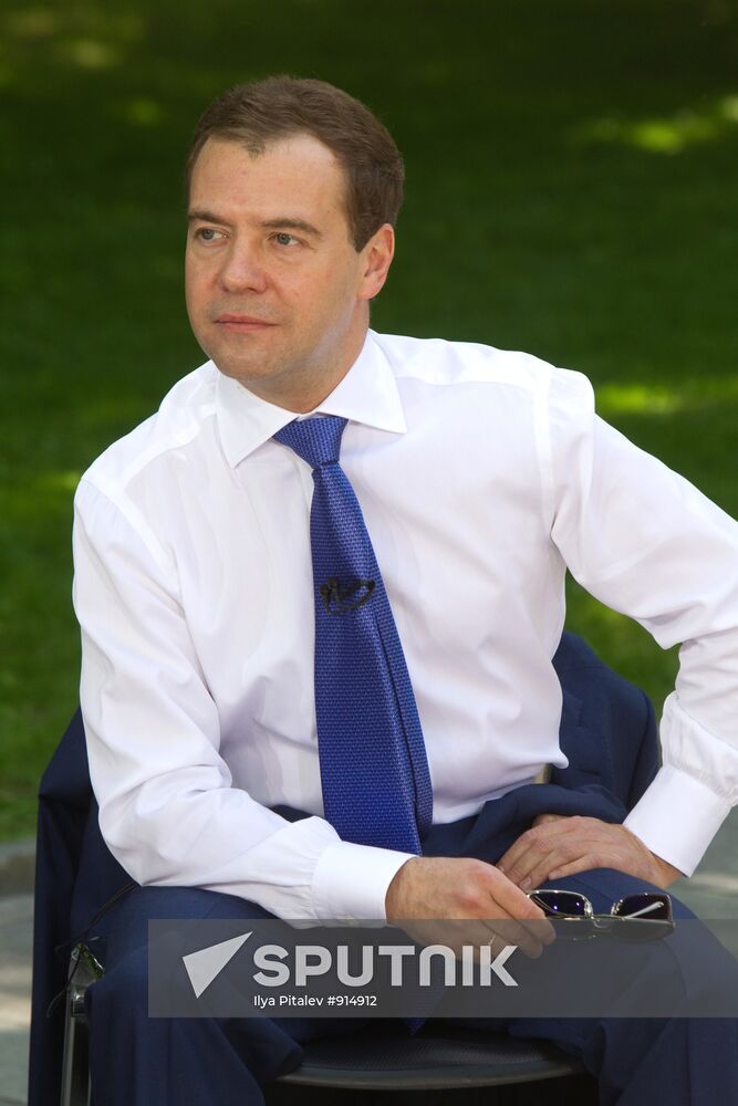 Dmitry Medvedev meets with orphanage graduates