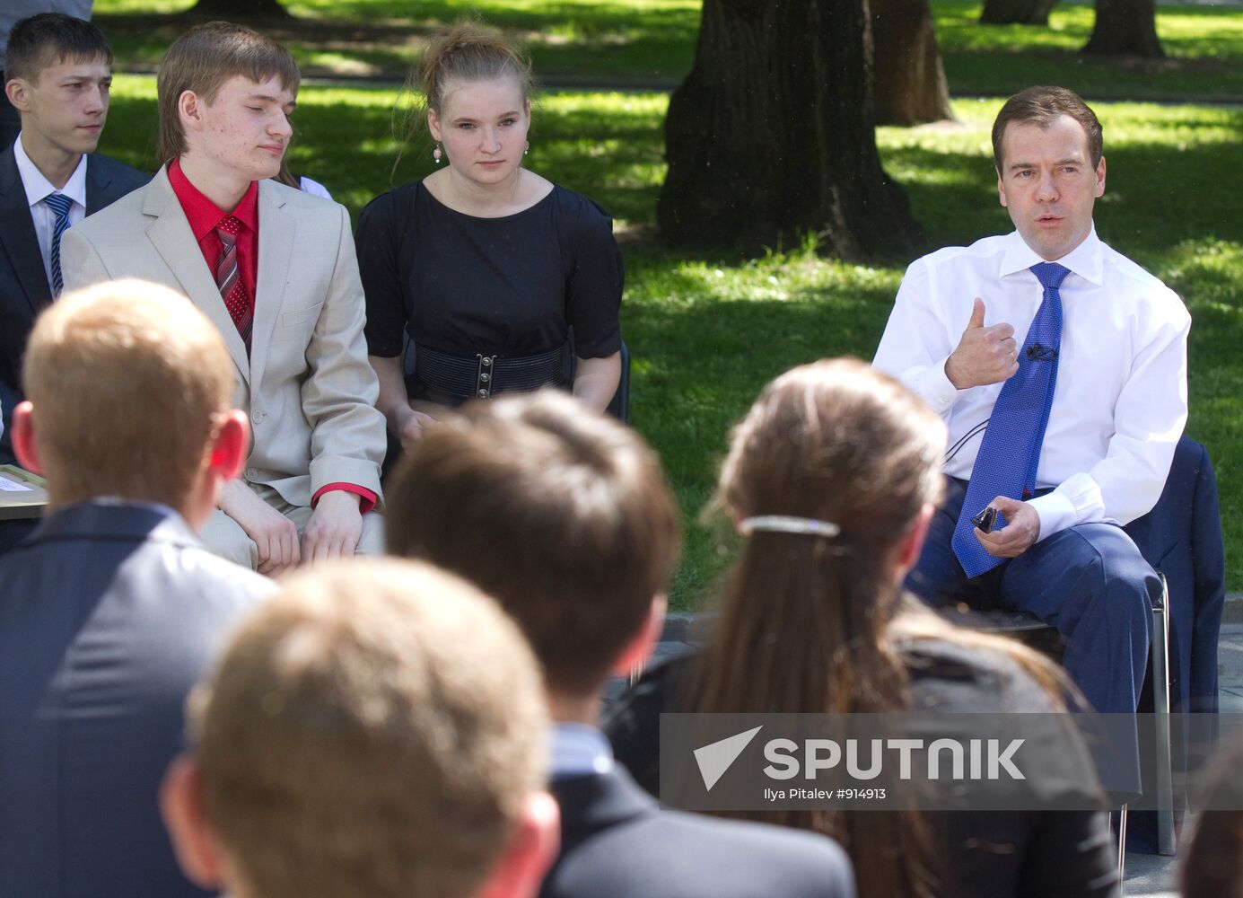 Dmitry Medvedev meets with orphanage graduates