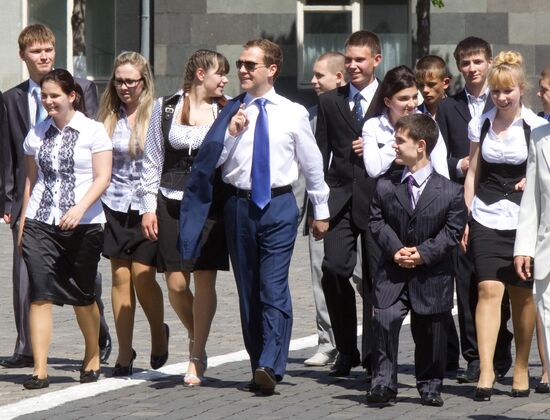 Dmitry Medvedev meets with orphanage graduates