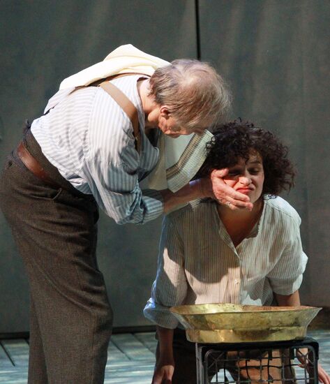 Press rehearsal for play The Storm