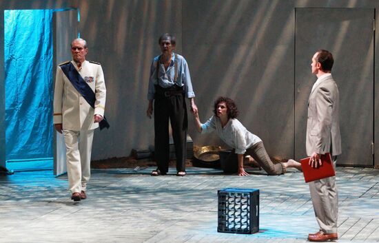 Press rehearsal for play The Storm